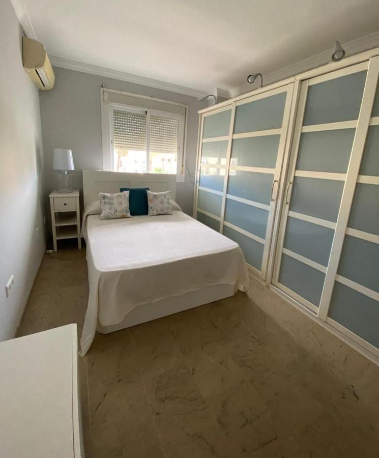 Apartamento Junto Al Puerto Deportivo De 埃斯特波纳 外观 照片