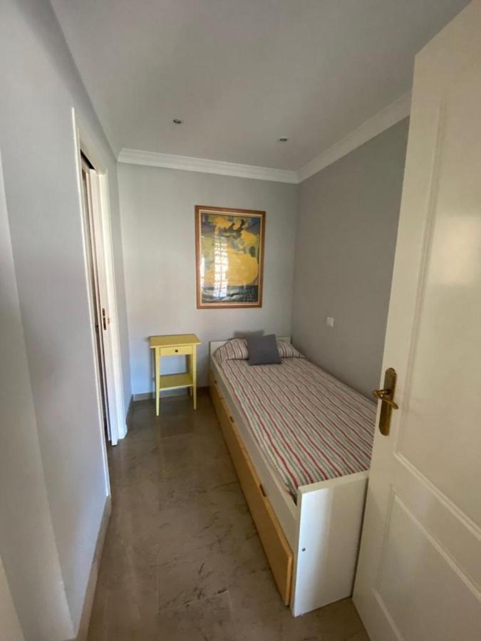 Apartamento Junto Al Puerto Deportivo De 埃斯特波纳 外观 照片